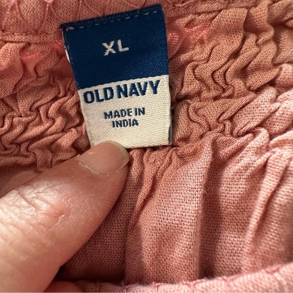 Old Navy Pink Blouse with Floral Accents - Picture 4 of 4